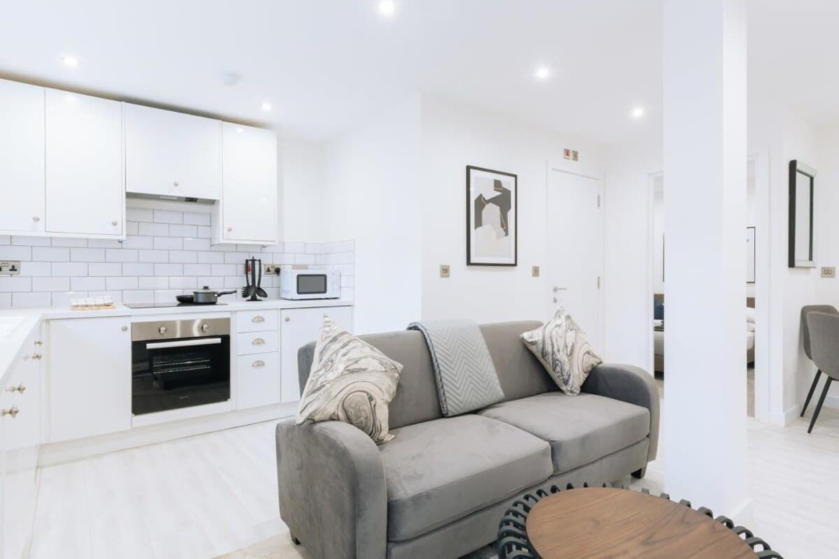 Modern 1 Bedroom Apartment In Central อิปสวิช ภายนอก รูปภาพ
